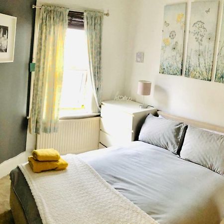 Heathfield Sq Hotel Londra Esterno foto